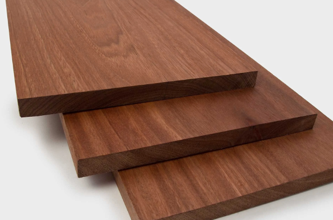 خشب الماهوجنى